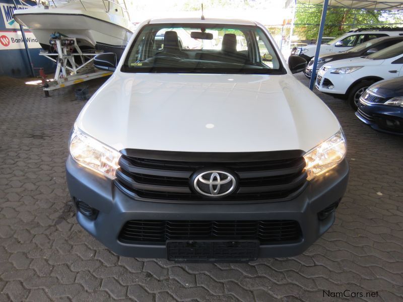 Toyota HILUX 2000 VVTI A/C0N in Namibia