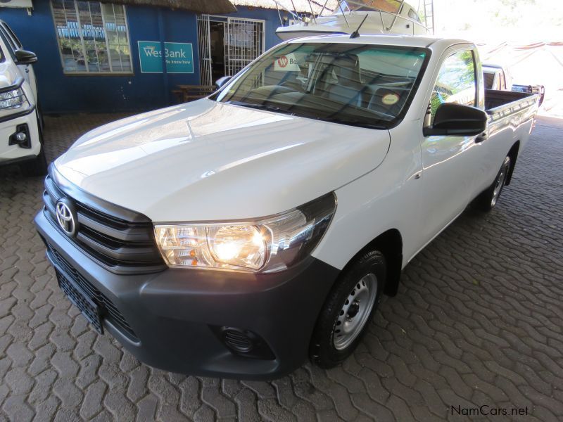 Toyota HILUX 2000 VVTI A/C0N in Namibia