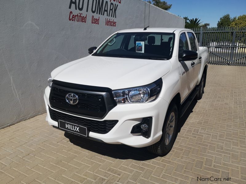 Toyota HILUX DC 2.4 4X4 AT in Namibia