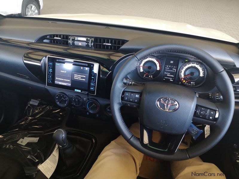 Toyota HILUX SC 2.8L 4X4 RAIDER in Namibia