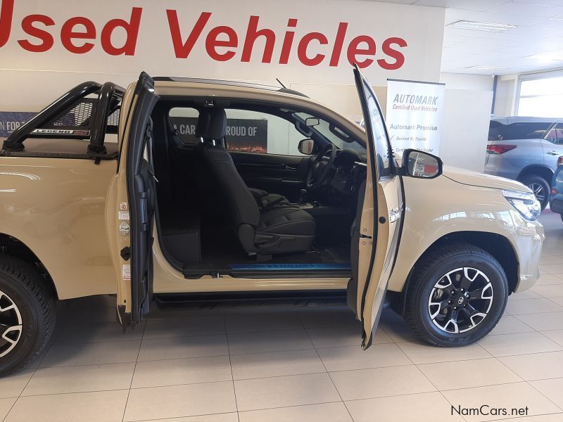 Toyota Hilux Extra Cab in Namibia