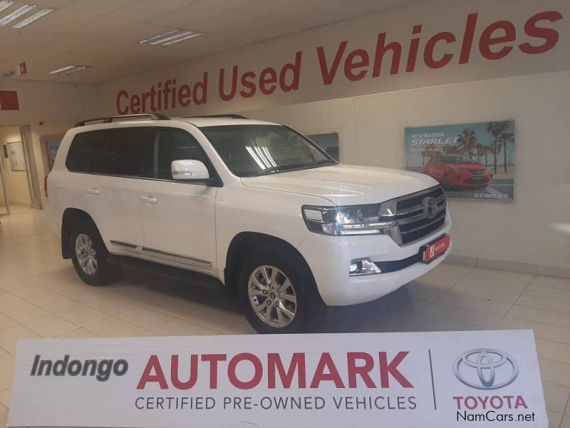 Toyota LAND CRUISER 200 4.5D VX-R in Namibia