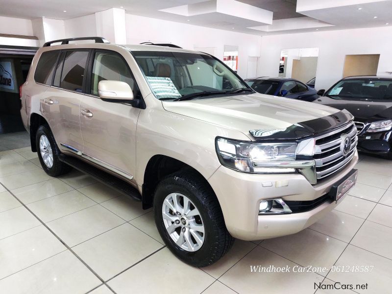 Toyota Land Cruiser 200 Series VX-R 4.5 V8 A/T 195kW in Namibia