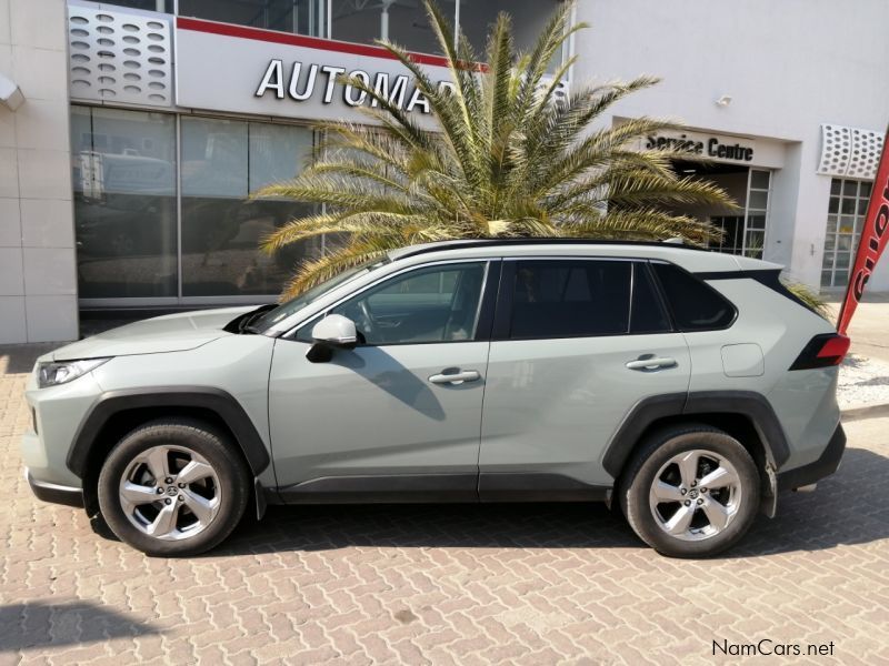 Toyota RAV4 2.0 GX-R CVT AWD in Namibia