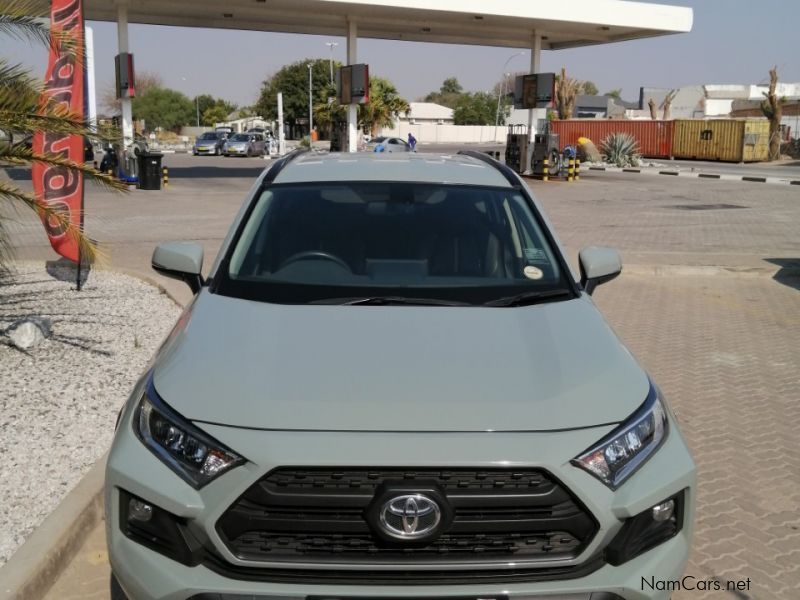 Toyota RAV4 2.0 GX-R CVT AWD in Namibia