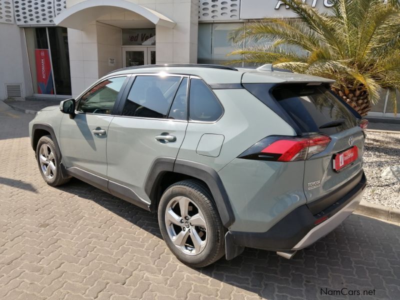 Toyota RAV4 2.0 GX-R CVT AWD in Namibia