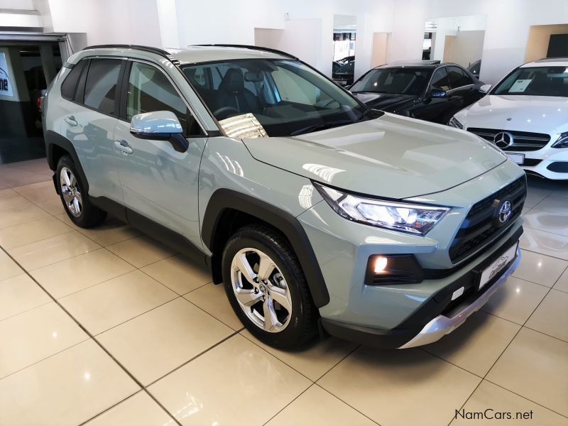 Toyota Rav 4 2.0 GX-R CVT AWD in Namibia