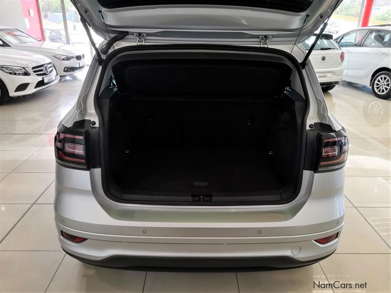 Volkswagen T-Cross 1.0 TSI Highline DSG 85Kw R-Line in Namibia