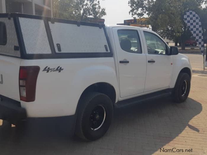 Isuzu 250 D-MAX CREWCAB  4X4 in Namibia