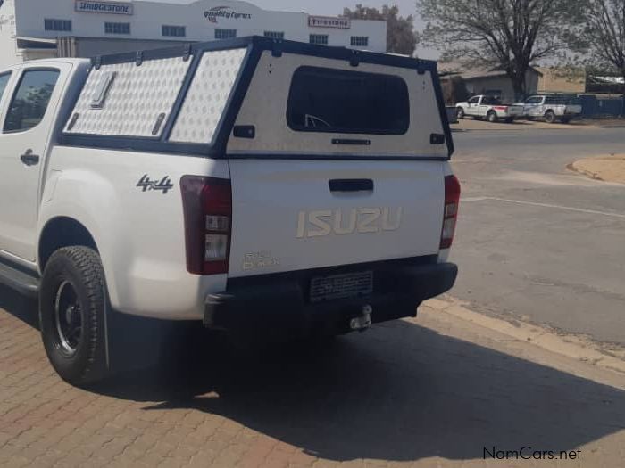 Isuzu 250 D-MAX CREWCAB  4X4 in Namibia