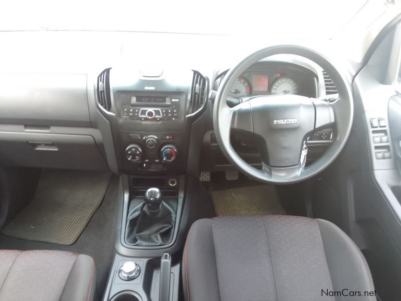 Isuzu D-MAX 250 4x4 HiRider D/CAB in Namibia