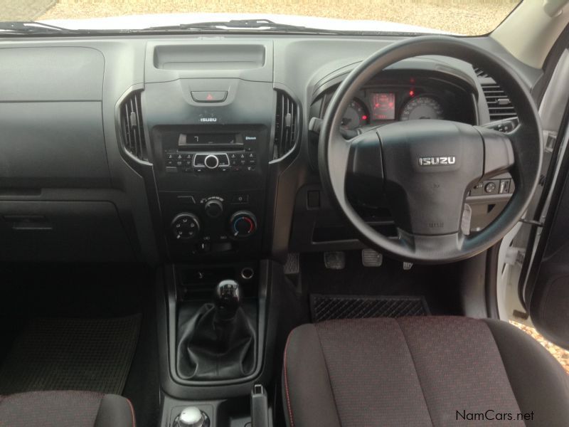 Isuzu D-MAX 250 4x4 HiRider D/CAB in Namibia