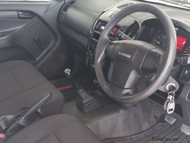 Isuzu D-MAX 250 F/S SAFETY in Namibia