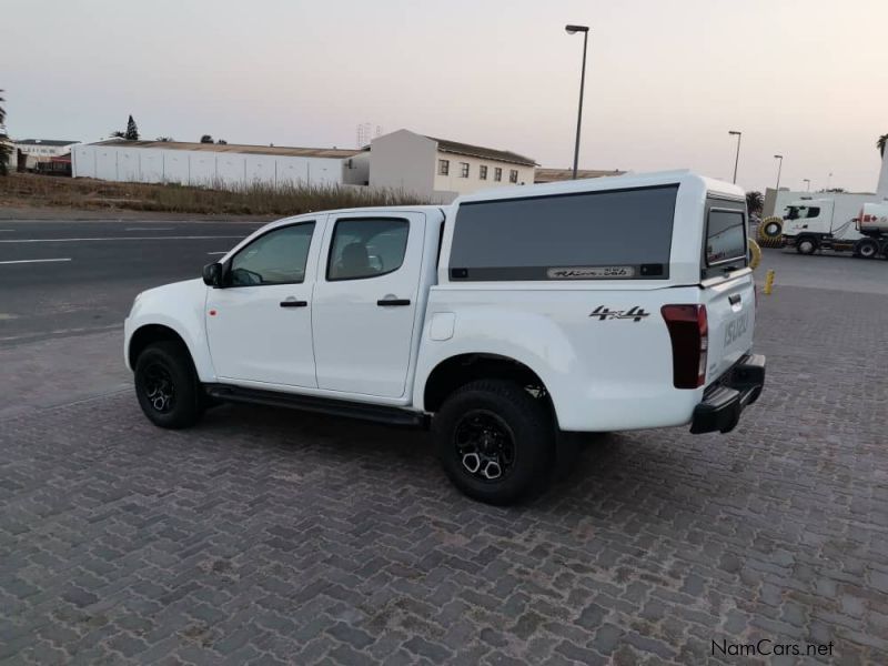 Isuzu D-Max 250 Hi Rider D/C 4x4 in Namibia