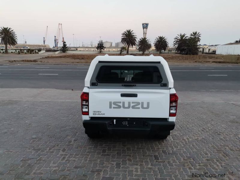 Isuzu D-Max 250 Hi Rider D/C 4x4 in Namibia