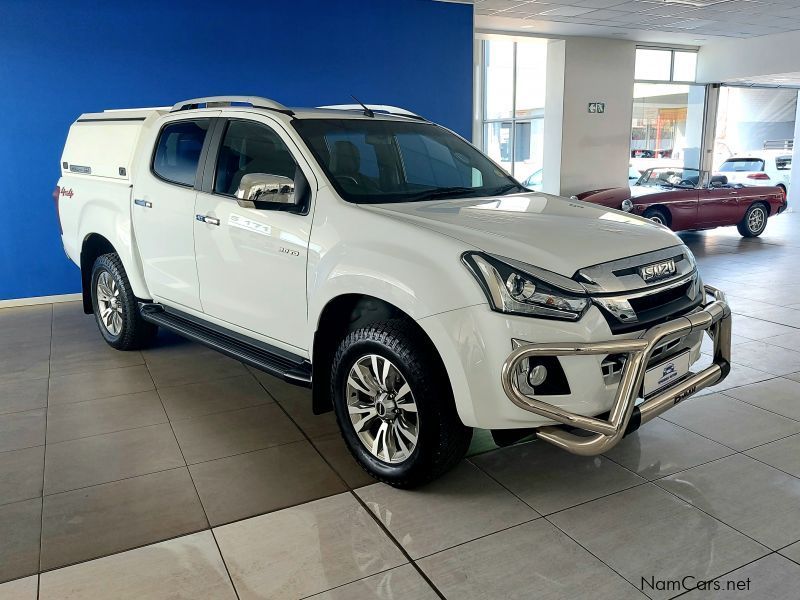 Isuzu D-Max 300 LX 4x4 A/T D/C P/U in Namibia