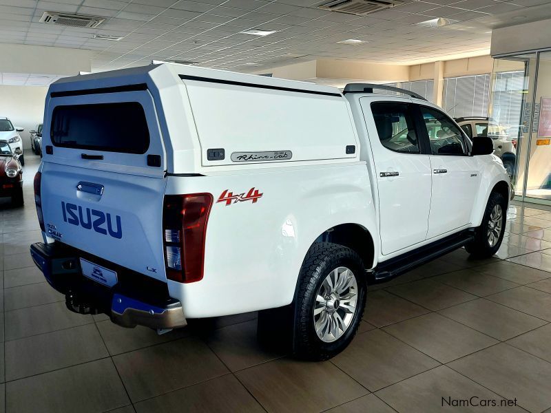 Isuzu D-Max 300 LX 4x4 A/T D/C P/U in Namibia