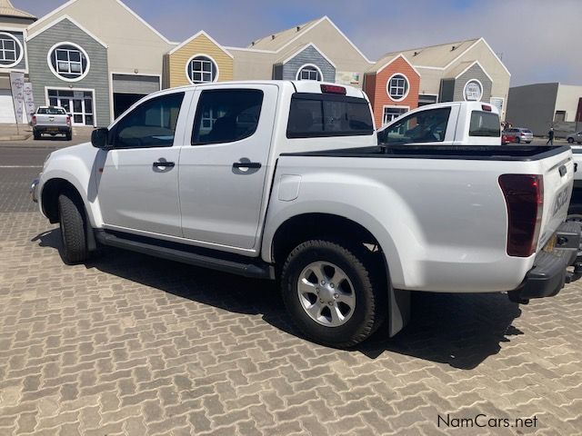 Isuzu ISUZU D-MAX 250 RIDER 4X2 auto in Namibia