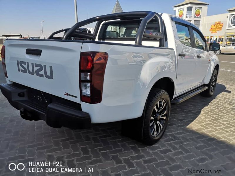 Isuzu ISUZU D-MAX 250 X-RIDER 4X2 auto in Namibia