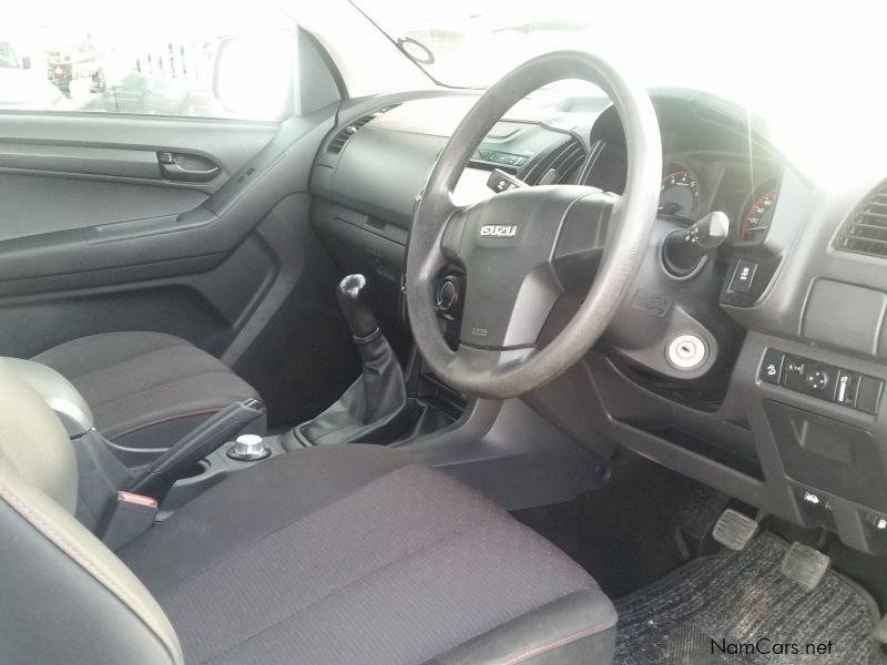 Isuzu KB250 4x4 DC Manual in Namibia