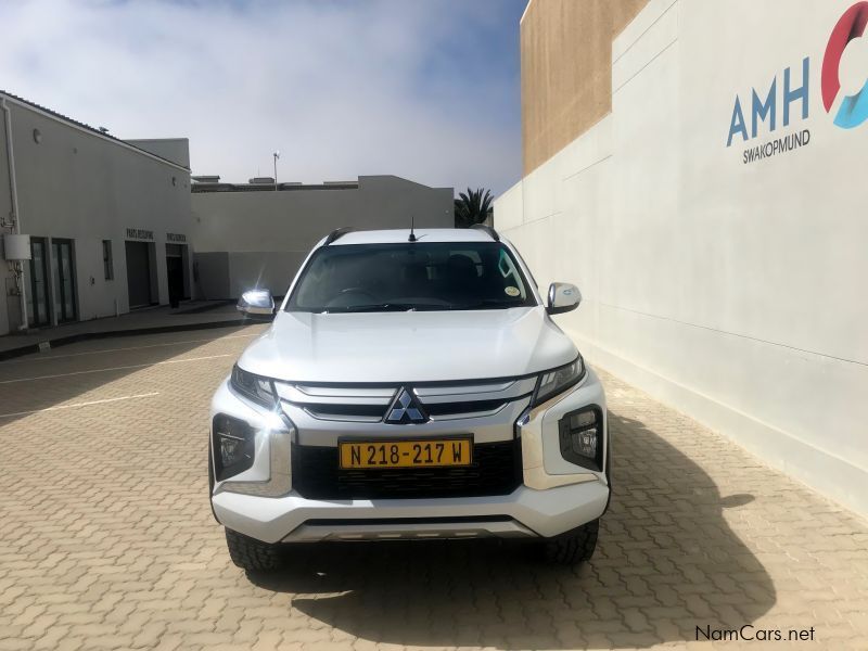 Mitsubishi Triton 2.4 DCab 4x4 in Namibia