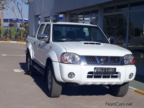 Nissan NP300 2.5D 4x4 DC (NEW) in Namibia