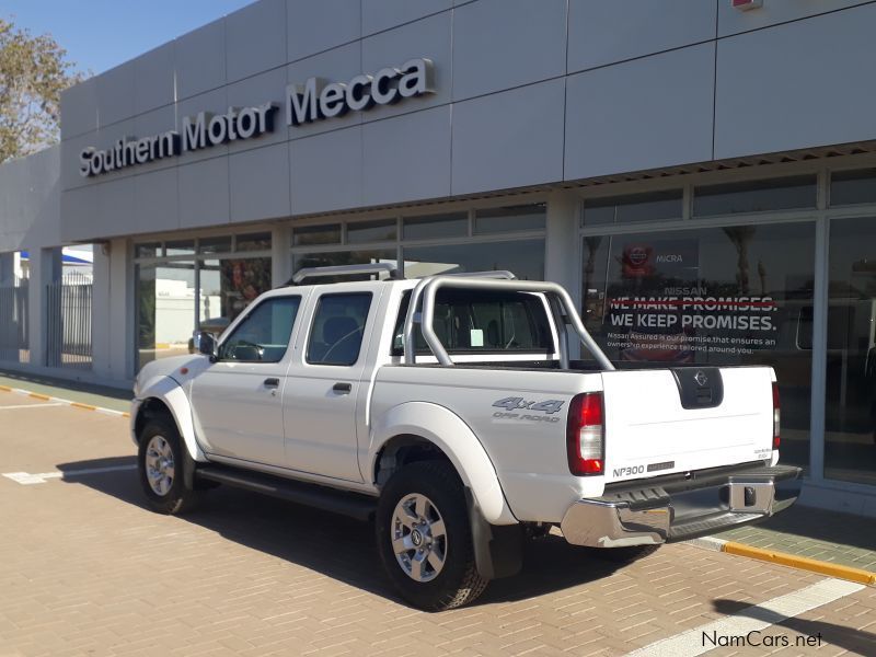 Nissan NP300 2.5D 4x4 DC (NEW) in Namibia