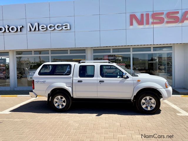Nissan NP300 2.5D 4x4 DC  WITH CANOPY(NEW) in Namibia
