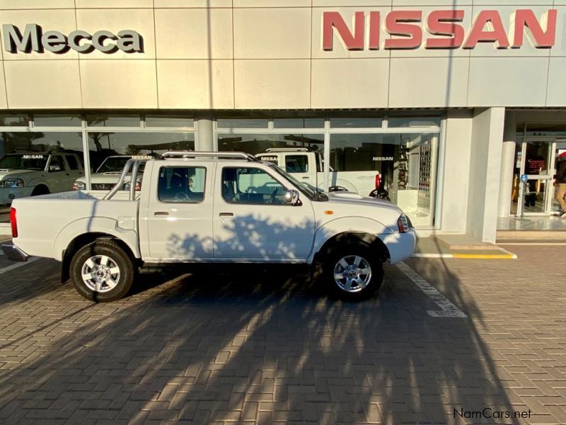 Nissan NP300 2.5TDi 4x2 DC Highline in Namibia