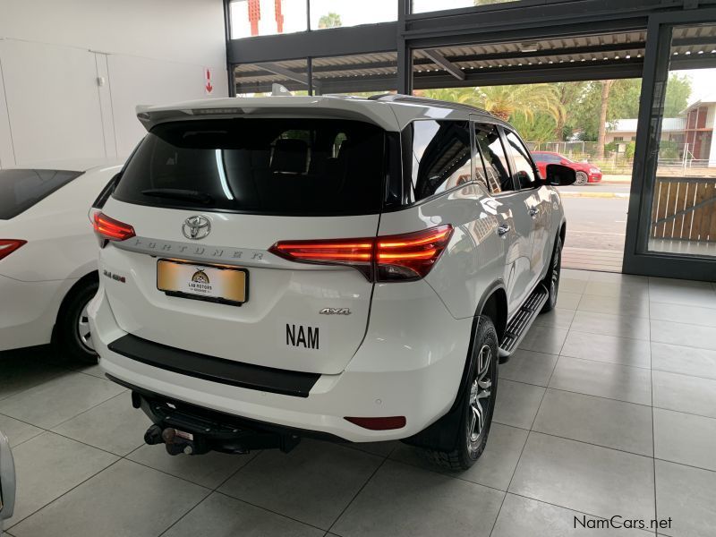 Toyota FORTUNER 2.4 4X4 A/T in Namibia