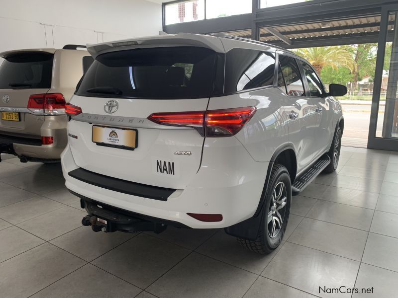 Toyota FORTUNER 2.4 4X4 A/T in Namibia