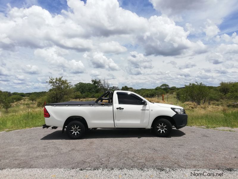 Toyota HILUX VVT-i 2.0 AC MT in Namibia