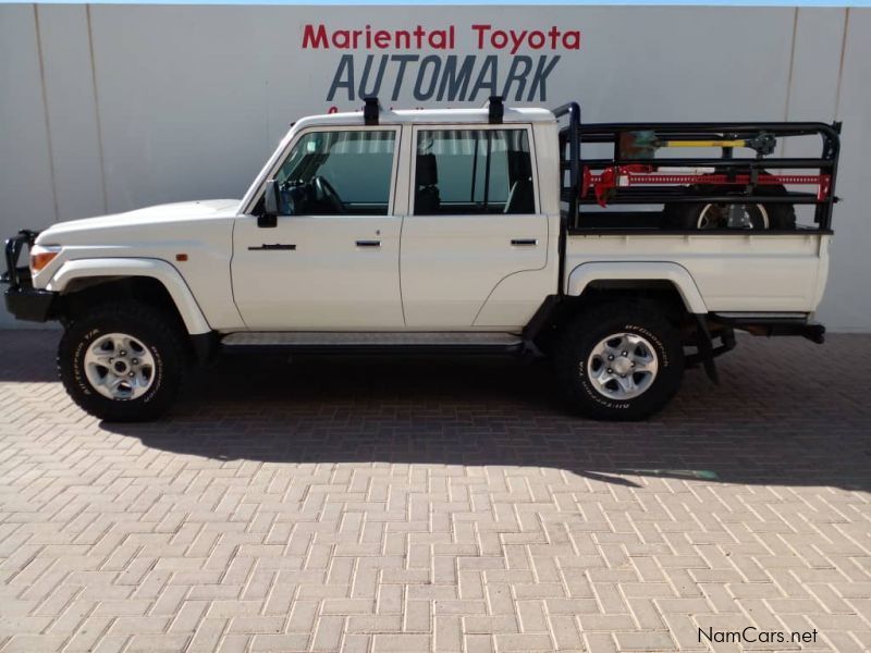 Toyota LAND CRUISER V6 DC in Namibia
