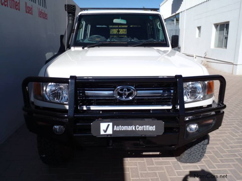 Toyota LAND CRUISER V6 DC in Namibia