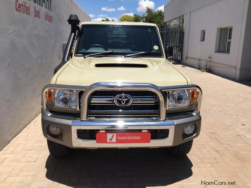 Toyota LAND CRUISER V8 DC in Namibia