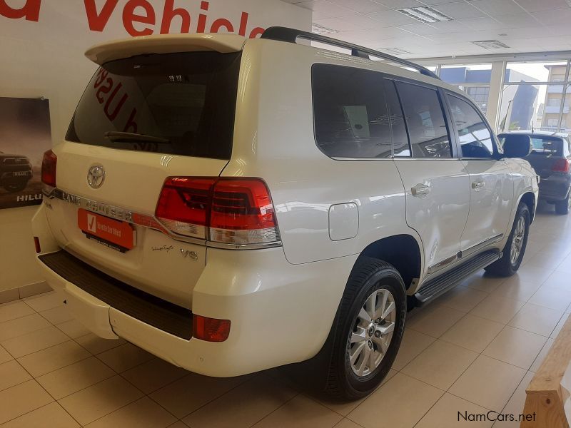 Toyota Land Cruiser 200VX-R in Namibia