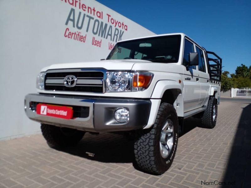 Toyota Land Cruiser DC 4.0 V6 Petrol in Namibia