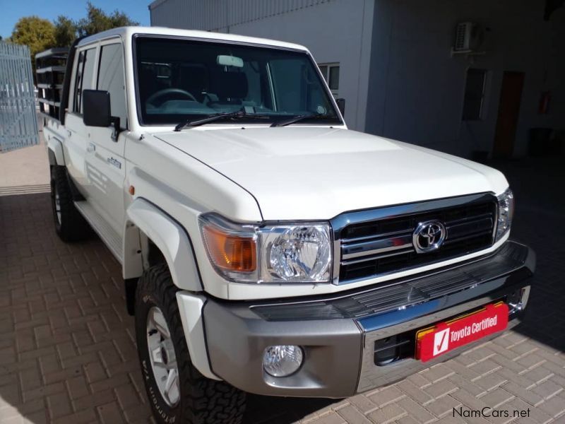 Toyota Land Cruiser DC 4.0 V6 Petrol in Namibia