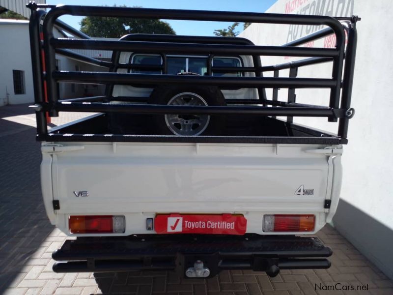 Toyota Land Cruiser DC 4.0 V6 Petrol in Namibia