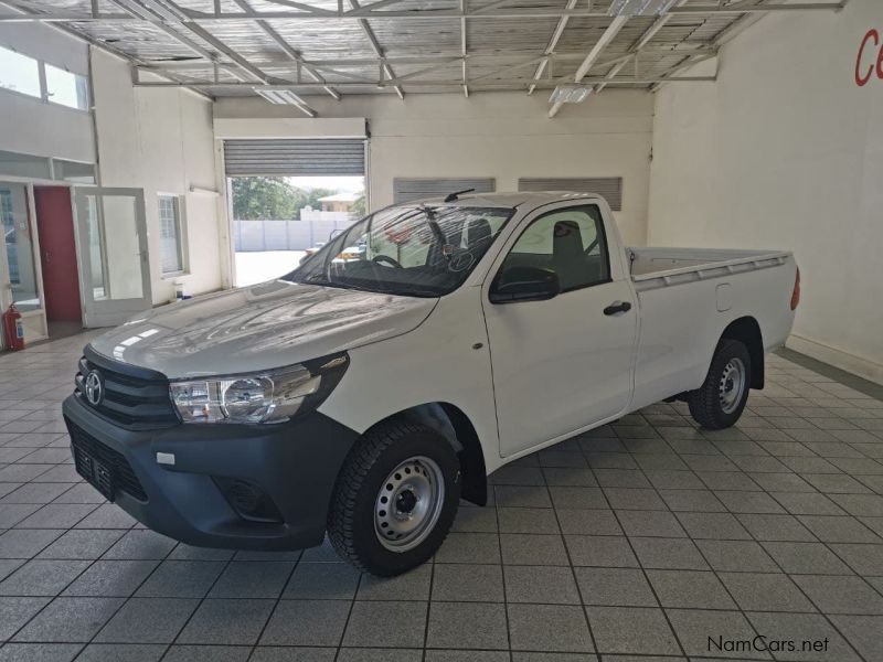 Toyota TOYOTA HILUX 2.4 DIESEL AIRCON in Namibia