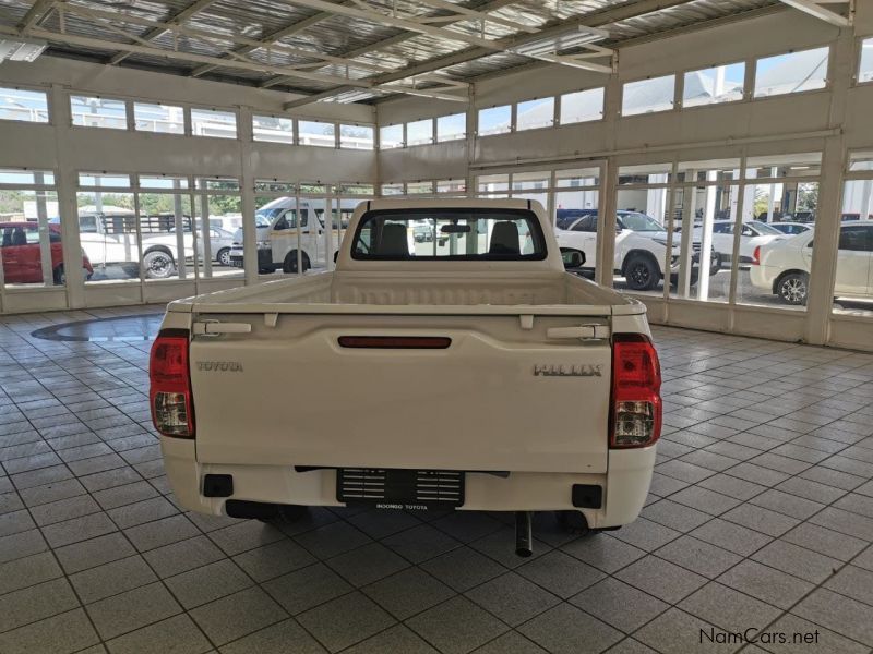 Toyota TOYOTA HILUX 2.4 DIESEL AIRCON in Namibia