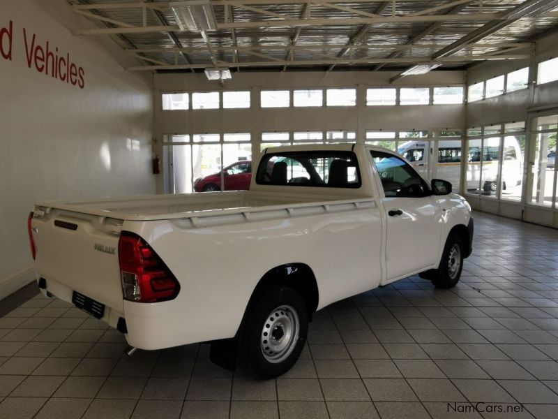 Toyota TOYOTA HILUX 2.4 DIESEL AIRCON in Namibia