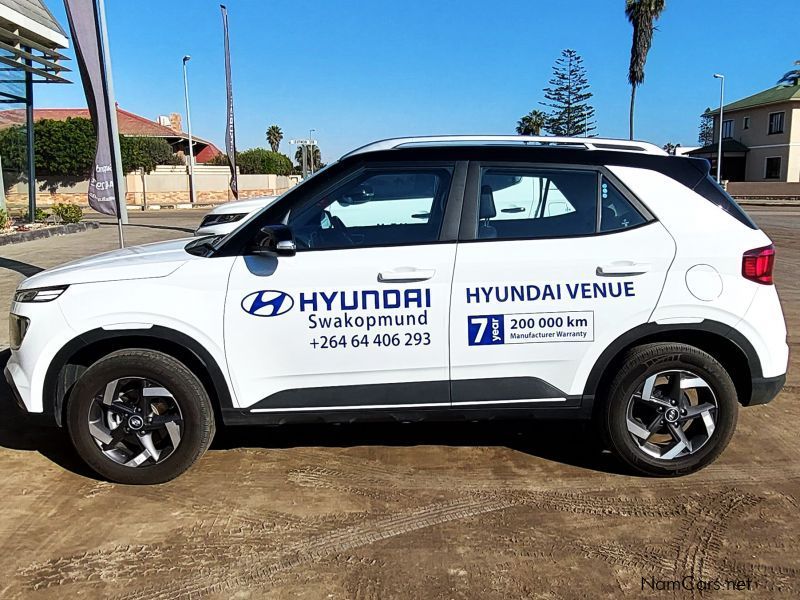 Hyundai VENUE 1,0 TGDI FLUID DCT 2 TONE in Namibia