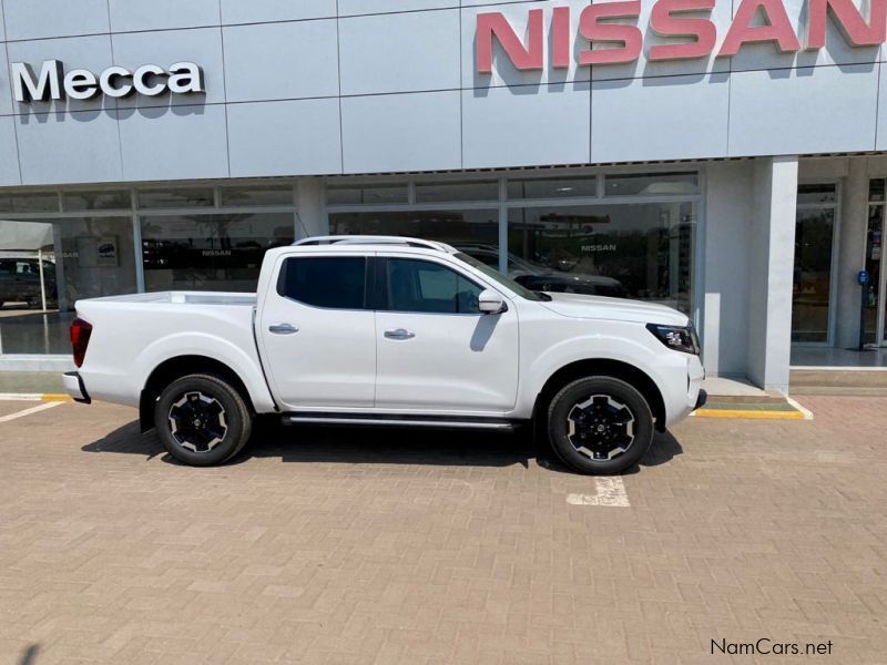 Nissan Navara 2.5 Dci LE Plus 4x4 A/T DC in Namibia
