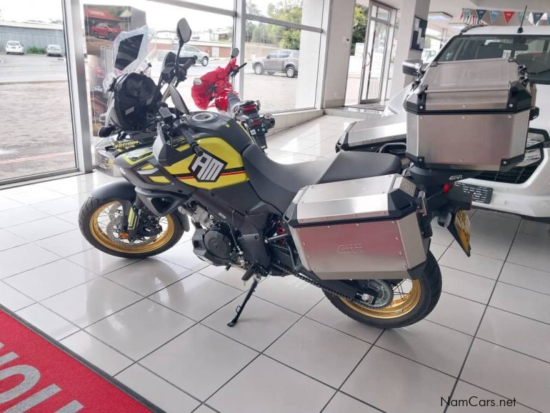 Suzuki V-Strom 1000 in Namibia