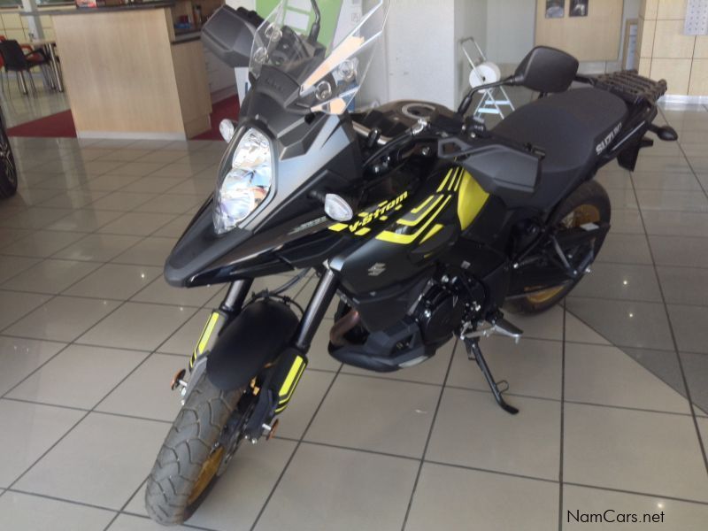 Suzuki V-Strom in Namibia