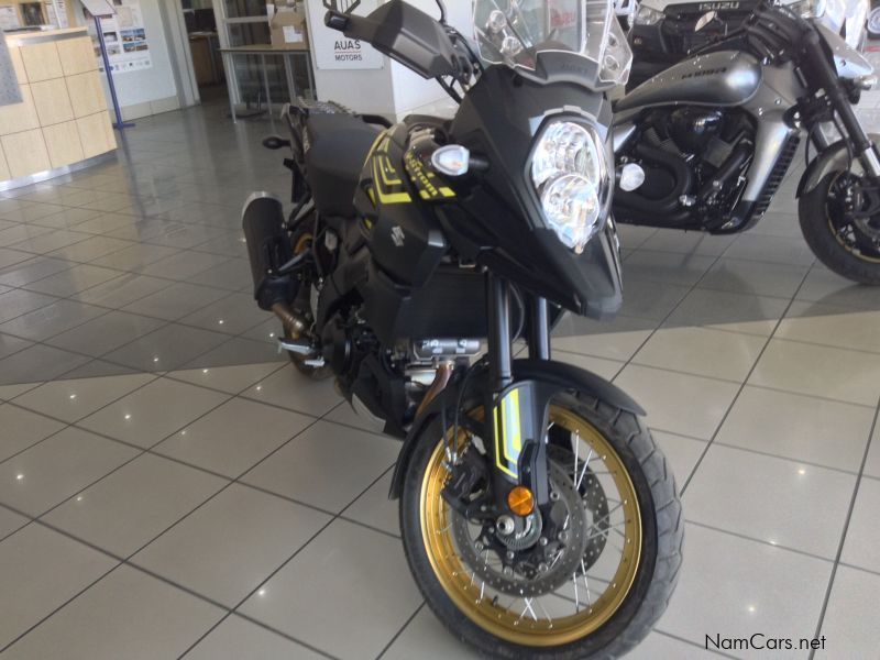 Suzuki V-Strom in Namibia