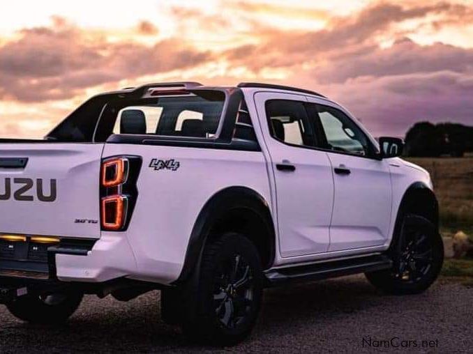 Isuzu D-MAX V-Cross 3.0 4x4 Auto in Namibia