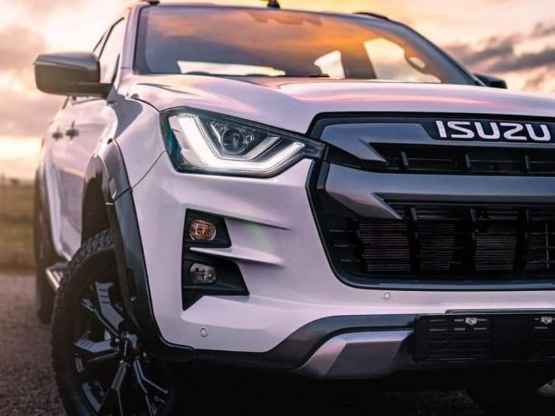 Isuzu D-MAX V-Cross 3.0 4x4 Auto in Namibia