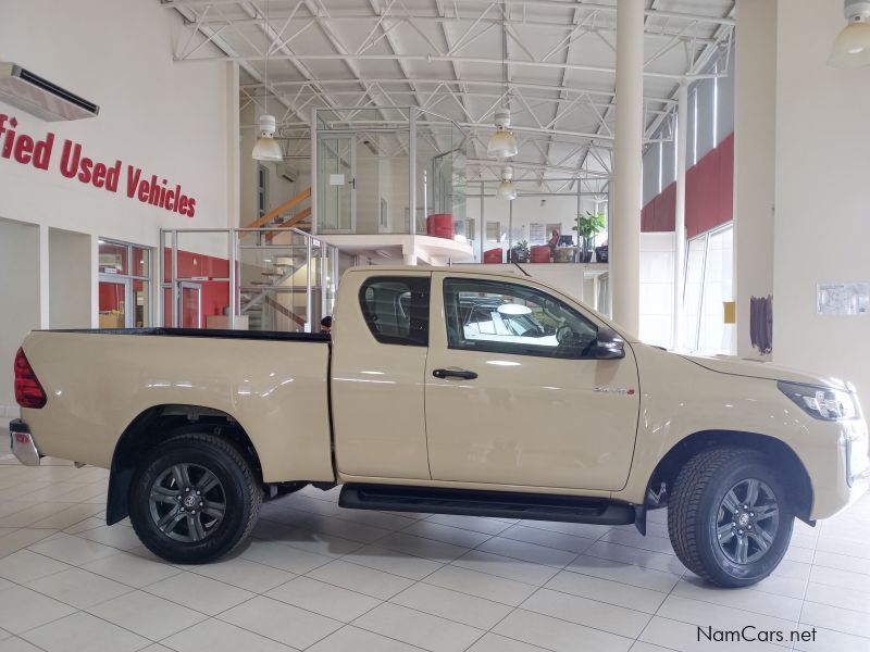 Toyota Hilux Extra Cab 2.4 GD6 RB RAI 6MT in Namibia